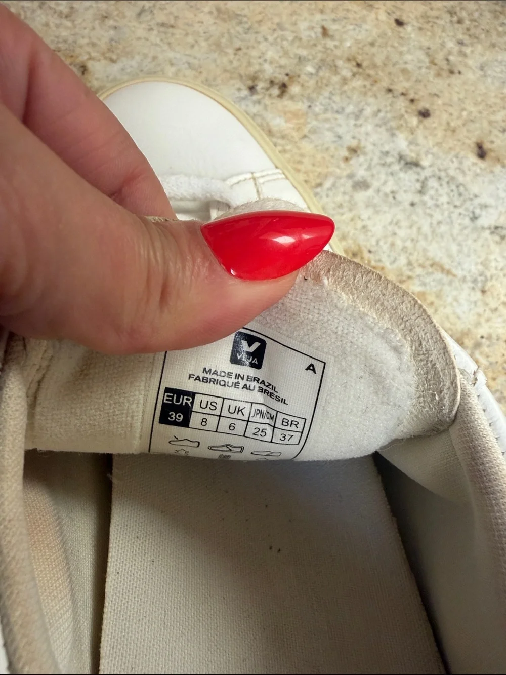 Veja Campo White Leather Sneakers with Black V Accent size 8 - 39